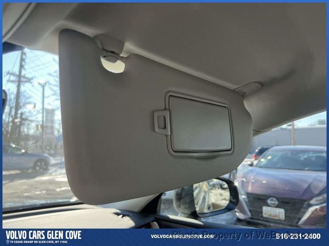 2026 Volvo XC60 Plus - Photo 32