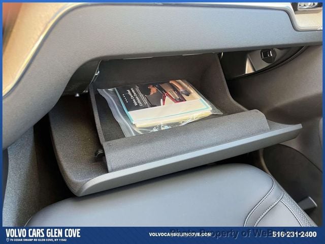 2026 Volvo XC60 Plus - Photo 33