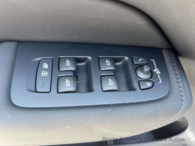 2026 Volvo XC60 B5 AWD Plus - 23012476 - 15