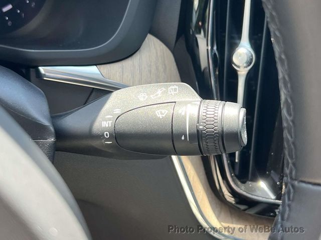 2026 Volvo XC60 B5 AWD Plus - 23012476 - 23