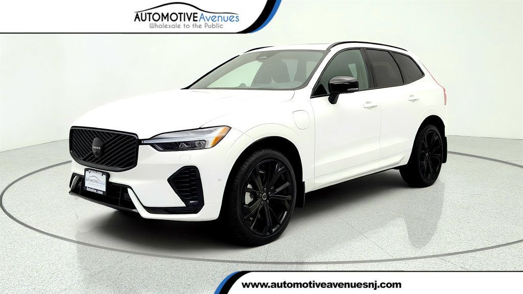 2026 Volvo XC60 Plug-In Hybrid T8 AWD Ultra Black Edition w/ Air Suspension & Bowers & Wilkins - 23047625 | Video 1