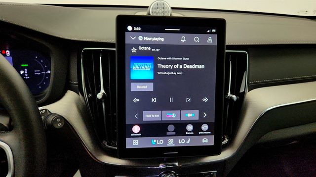 2026 Volvo XC60 Plug-In Hybrid T8 AWD Ultra Black Edition w/ Air Suspension & Bowers & Wilkins - 23047625 - 16