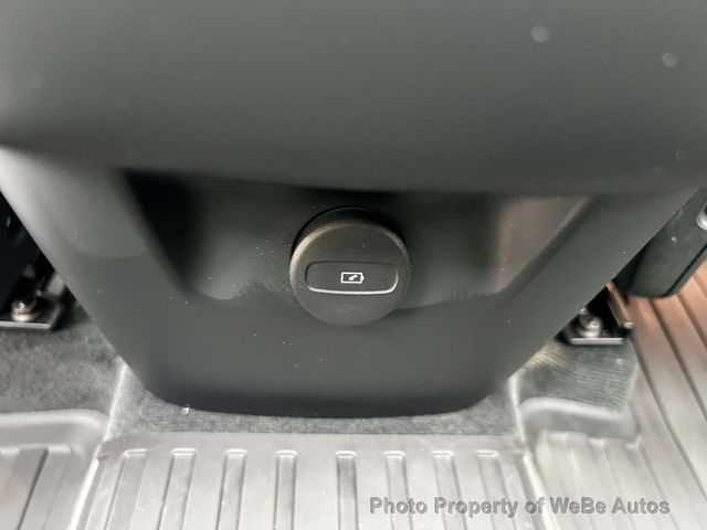 2026 Volvo XC90 Plus - Photo 12