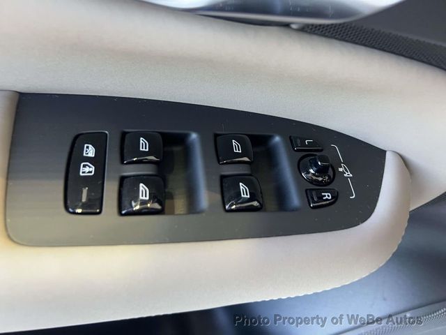 2026 Volvo XC90 B6 AWD Plus 7-Seater - 23012502 - 17