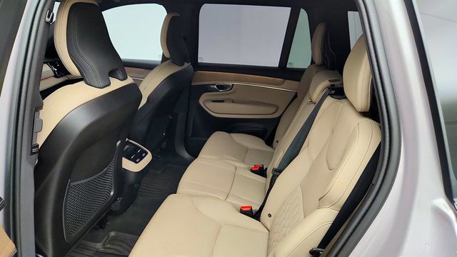 2026 Volvo XC90 B6 AWD Plus 7-Seater w/ harman/kardon Premium Audio - 23040950 - 20