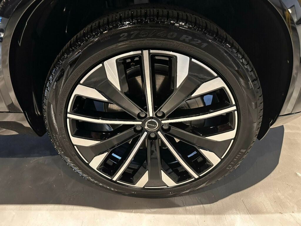 2026 Volvo XC90 B6/AWD/Ultra/Htd&CldSeats/HeadUpDisplay/PanoRoof/AdapCruise/NAV - 23050682 - 13