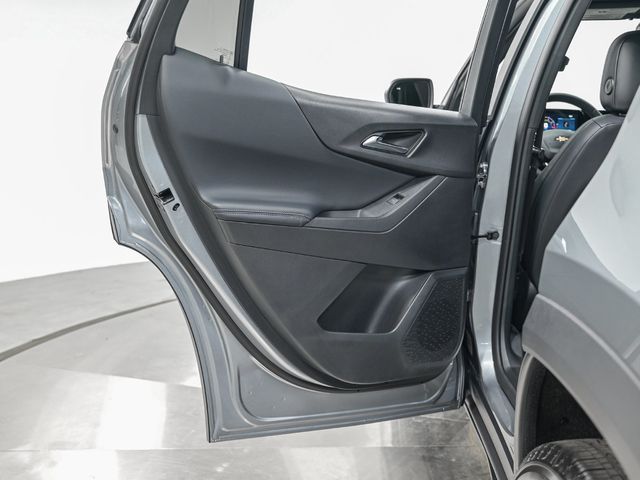 2027 Chevrolet Equinox LT - 23077940 - 24