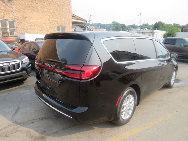 2027 Chrysler Pacifica Select FWD - 23065393 - 6