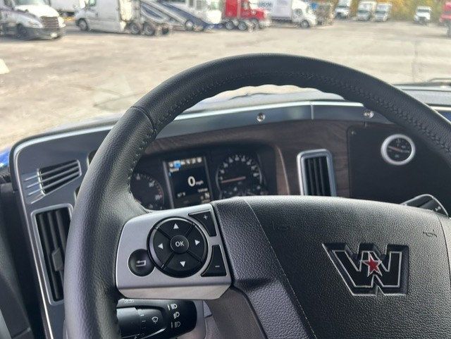 2027 Western Star 47X 2027 WESTERN STAR 47X  DUMP TRUCK - 23100480 - 11