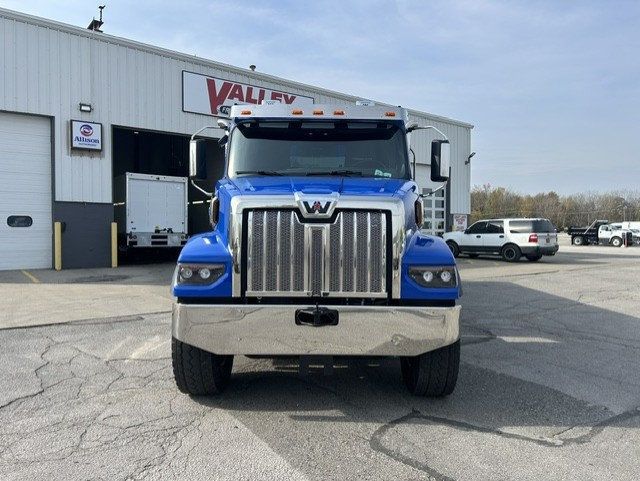 2027 Western Star 47X 2027 WESTERN STAR 47X  DUMP TRUCK - 23100480 - 1